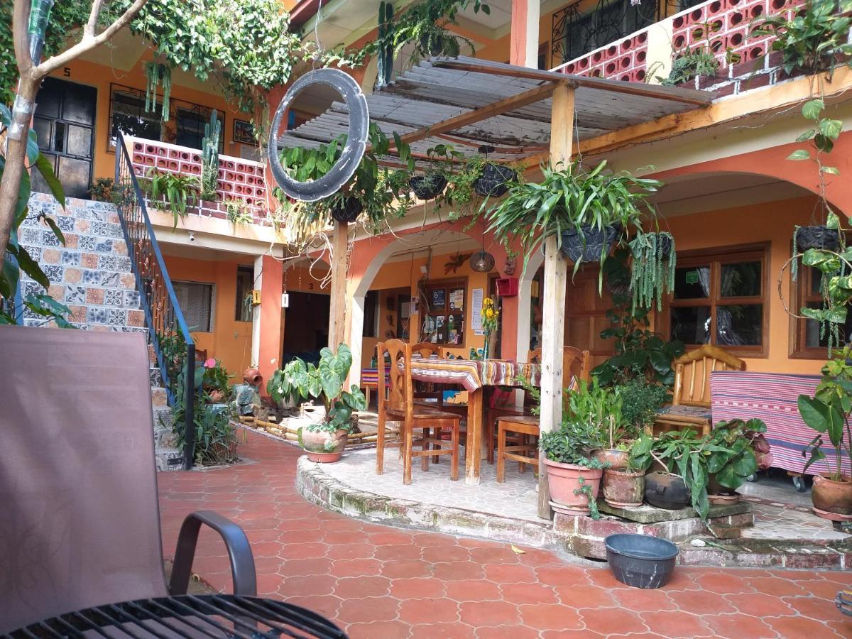 Hospedaje El Viajero Panajachel Exterior foto